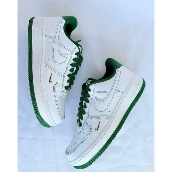 6 WOMEN'S NIKE AIR FORCE ONE 1 07 MINI JEWEL WHITE / GREEN LOW IB6543-102 - Picture 1 of 6